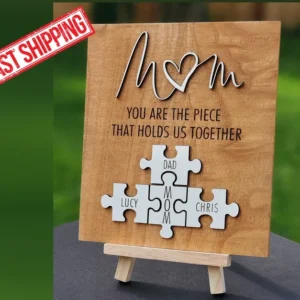 Personalized Mom Puzzle Sign – Custom Family Name Plaque, Mother’s Day Gift, Birthday Gift for Mom, Wood Wall Decor
