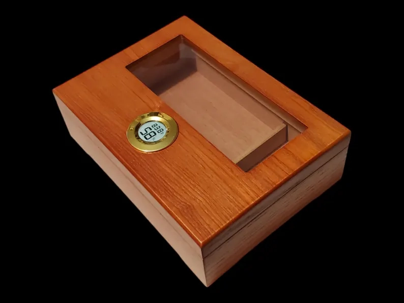Personalized Cedar Cigar Humidor with Glass Top & Hygrometer - Image 6